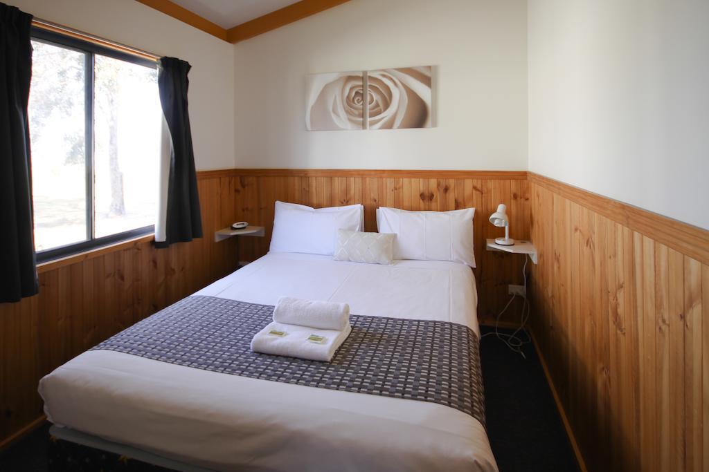 Sun Country Lifestyle Park Hotel Mulwala Szoba fotó